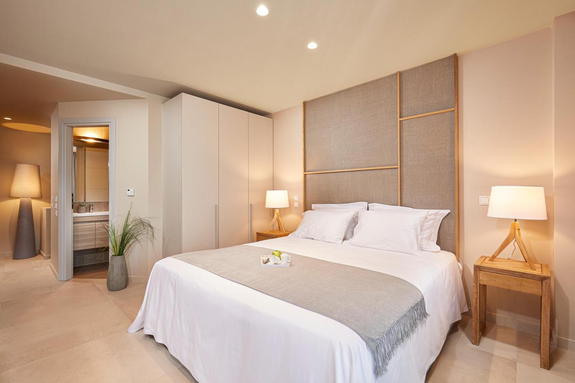Cw Athens Riviera Suite Exterior photo